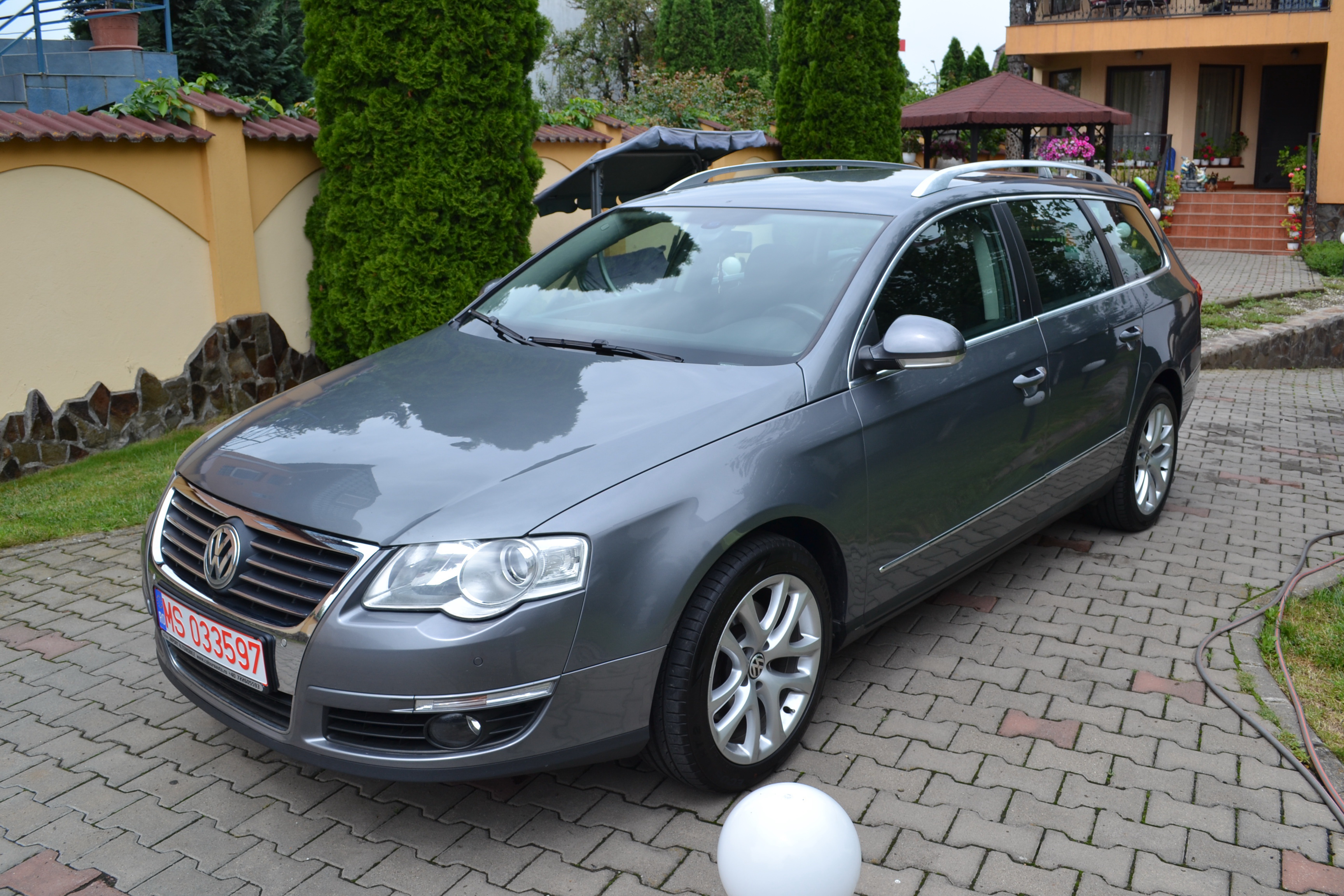 VW PASSAT 1.9 TDI CONFORTLINE CLIMATRONIC!!JENTI ALU!!NAVIGATIE!!EURO 4!! VW PASSAT 1.9 TDI CONFORTLINE CLIMATRONIC!!JENTI ALU!!NAVIGATIE!!EURO 4!!