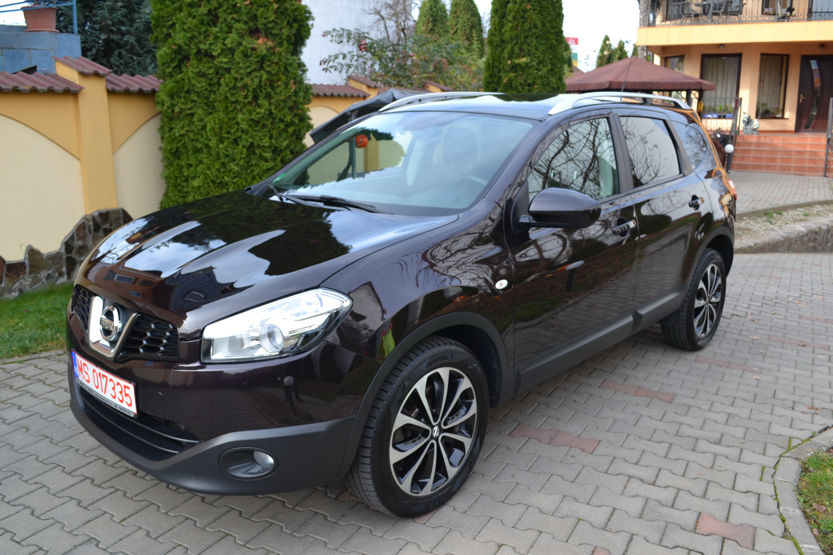 Nissan QASHQAI+2 1.6dCi ACENTA 7 LOCURI!! CLIMATRONIC!!JENTI ALU!!EURO5!! Nissan QASHQAI+2 1.6dCi ACENTA 7 LOCURI!! CLIMATRONIC!!JENTI ALU!!EURO5!!