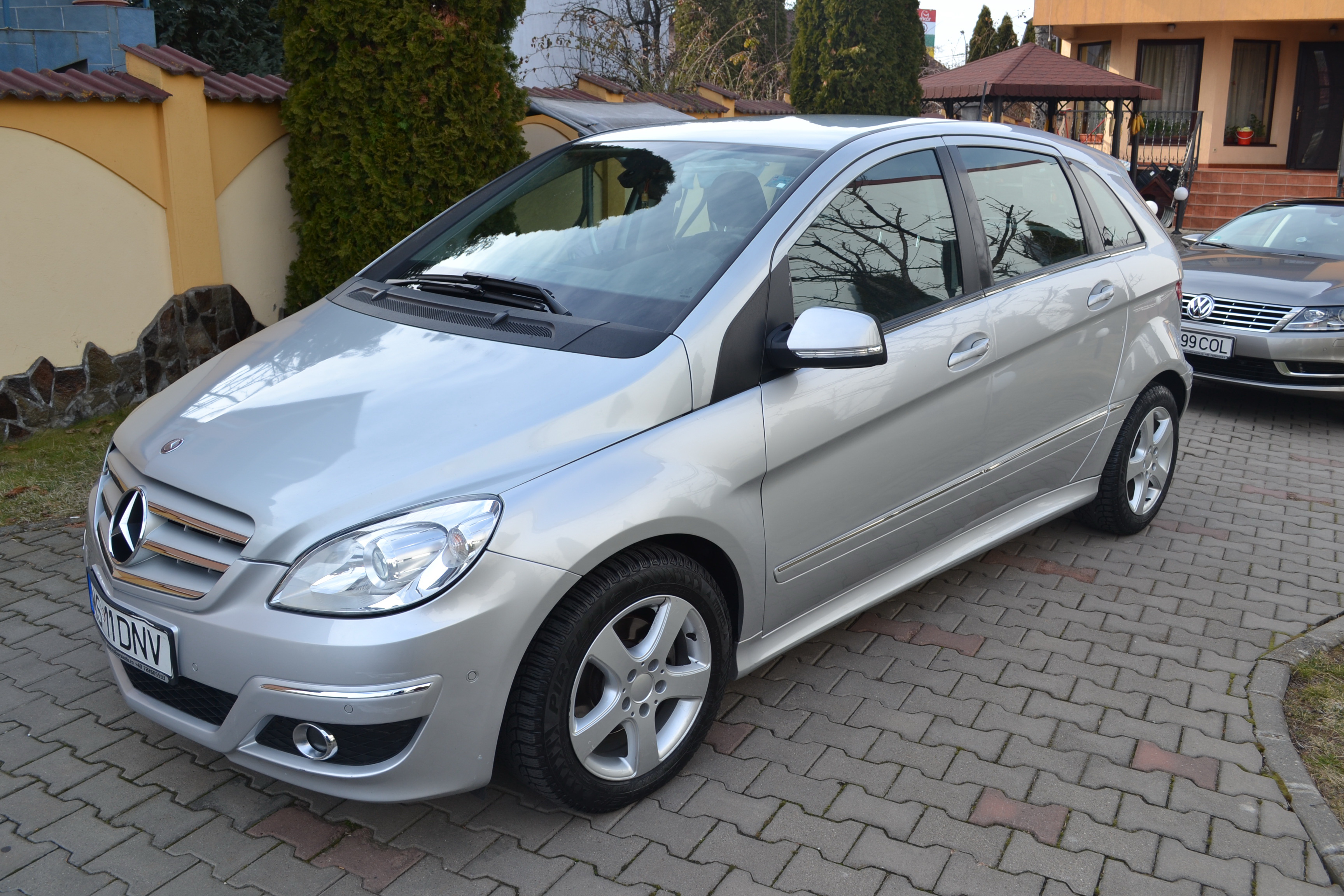 Mercedes-Benz B 200CDI PILE!!XENON!!NAVIGATIE!! 98000KM!!!EURO4!! Mercedes-Benz B 200CDI PILE!!XENON!!NAVIGATIE!! 98000KM!!!EURO4!!